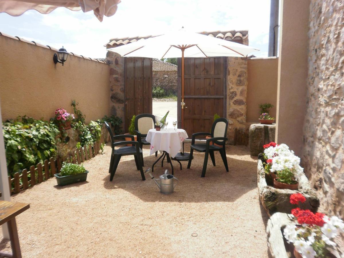 Camino Del Prado Guest House Santa Maria la Real de Nieva Exterior photo