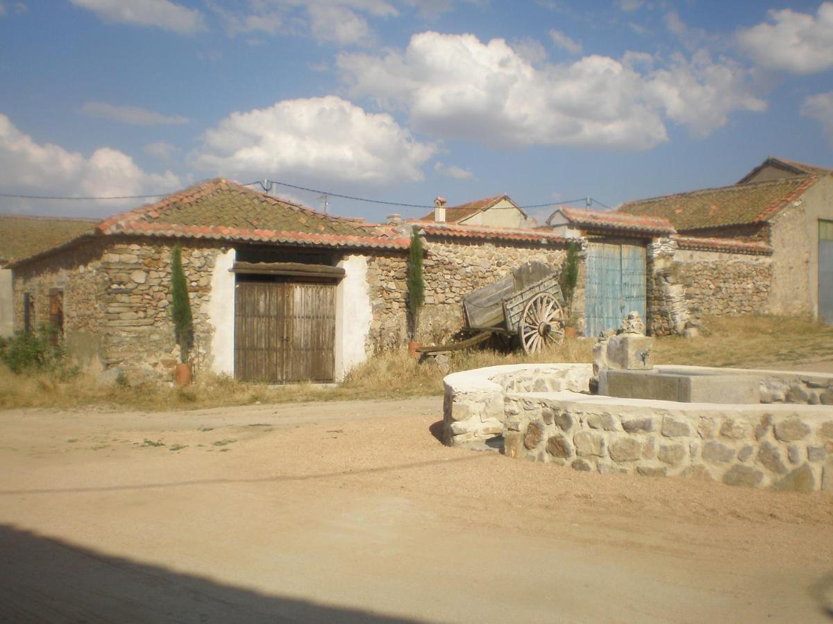 Camino Del Prado Guest House Santa Maria la Real de Nieva Exterior photo