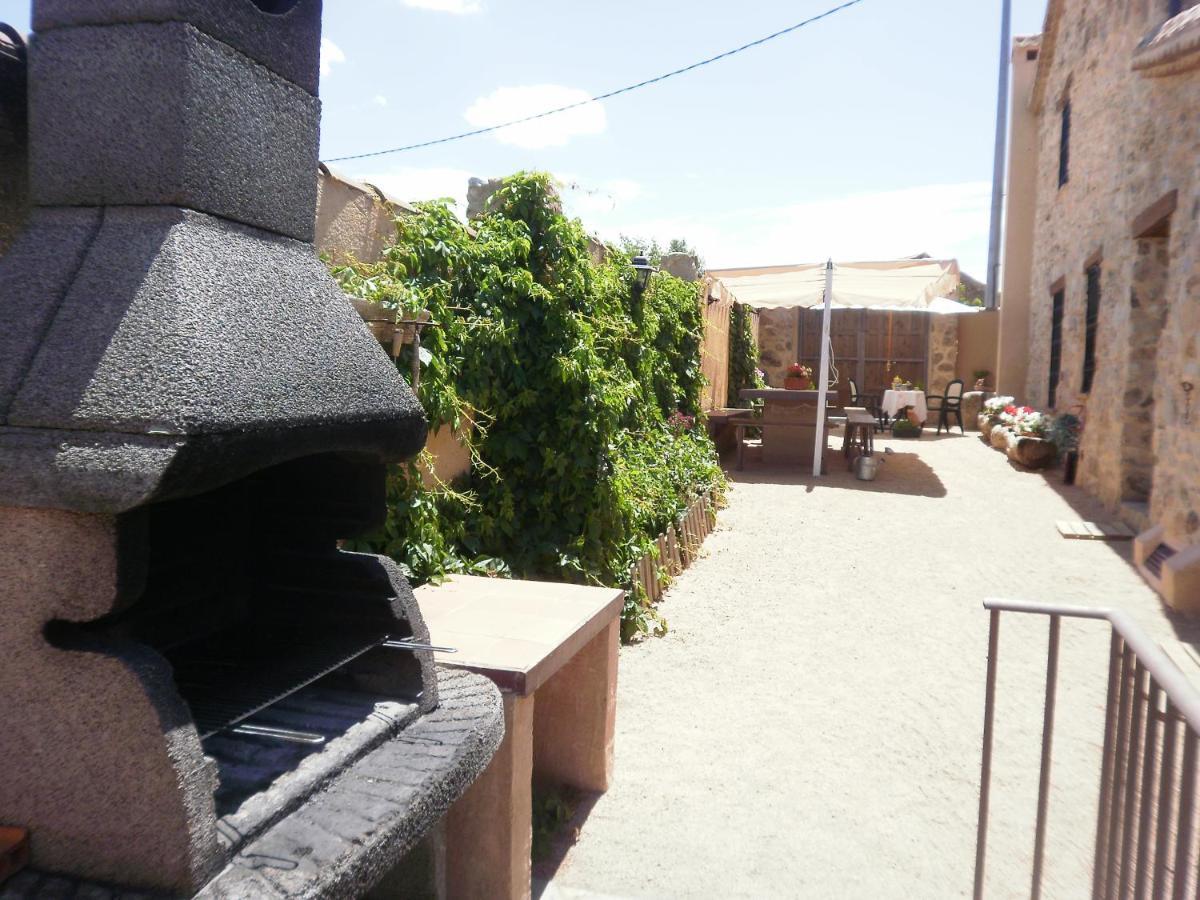 Camino Del Prado Guest House Santa Maria la Real de Nieva Exterior photo